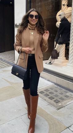 Lunch Outfit, Boot Outfits, Look Adidas, Classy Winter Outfits, Skandinavian Fashion, Stylish Winter Outfits, Trendy Fall Outfits, Stylish Work Outfits, Cute Fall Outfits