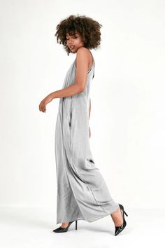 Minimal Maxi-Dress with Pockets - Nord Aesthetic Spaghetti, Class Design, Modern Aesthetic, Unique Pieces, Spaghetti Strap, Winter Outfits