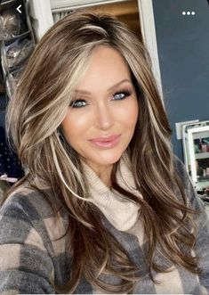 Fall Blonde Hair, Beach Hairstyles For Long Hair, Brown Hair With Blonde Highlights, Long Hair Color, Caramel Highlights, Hair Color Ideas For Brunettes, Summer Hair Color For Brunettes, Beach Hairstyles, Hair Color Highlights