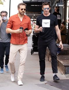 Ryan Reynolds Business Casual, Cool Dad Outfits Men, Ryan Reynolds Style, Dad Outfits, Brown Chinos, Formal Men Outfit