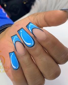 Comic Nail Art, Comic Book Nails, Blue Matte Nails, Matte Acrylic Nails, Pop Art Nails, Long Press On Nails, Blue Acrylic Nails, Airbrush App, Her Nails