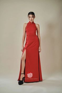 Looking for a good quality modern Qipao or a traditional Chinese Cheongsam ? Made with Mulberry silk? With different Qipao patterns? A favorite red Qipao, black Cheongsam, casual Qipao, wedding party Qipao, Qipao prom dress? Beth and Brian Qipao meets all your needs! We desire to deliver outstanding Qipao dresses and service for you. Qipao Modern, Qipao Pattern, Wedding Qipao, Red Qipao, Modern Qipao, Qipao Dress, Hip Dress, Cheongsam, Mulberry Silk