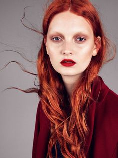 What a red! Amazing combination with the red lips and the red top. #MINMAXMAG #longhair #colouredhair Woman With Red Hair, Smink Inspiration, Red Makeup, Long Red Hair, Trendy Makeup, Copper Hair, Editorial Makeup, Long Red, Fashion Photography Editorial