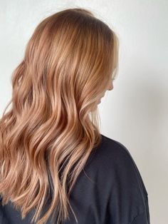 The prettiest soft strawberry blonde hair color inspiration! #hair #haircolor #haircolorinspiration #hairinspo #beauty #fashion #strawberryblonde Pearly Strawberry Blonde, Rich Strawberry Blonde Hair, Soft Strawberry Blonde Hair, Strawberry Beige Hair, Strawberry Blonde Hair With Money Pieces, Strawberry Beige Blonde Hair, Strawberry Blonde Ginger, Medium Golden Blonde Hair, Honey Strawberry Blonde Hair