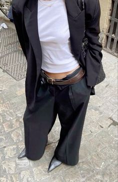 Style Wide Leg Pants, Stile Hijab, Mode Zara, Outfit Chic, Fall Winter Wardrobe, Looks Black, Suit Up