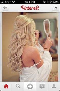 Long hair half updo, wish i could have curls like this. Love the do. Half Up Wedding Hair, Hair Styles 2014, Wedding Hair Down, Wedding Hairstyles For Long Hair, Half Up Hair, Formal Hairstyles, Wedding Hair And Makeup, Secret Wedding