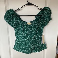 Women's Size Xs. Nwt's . Item Is In Excellent Condition. New/Unused To Like New Quality. No Marks, Stains, Tears, Or Blemishes. Look At All Pictures For Details. Let Me Know If You Have Any Questions! All Shipping Fees Are Final. If You Wish To Combine Shipping Orders Please Contact Me For A Calculated Shipping Fee. Thank You For Your Business And Be Healthy! All Color Depictions And Measurements Are Subjective. Refer To Manufacturers Exact Product Webpage For All Accurate Information. Please Do Nation Ltd, Bubble Sleeve, Be Healthy, Shipping Orders, Floral Blouse, Blouse Top, All The Colors, Emerald, Top Blouse