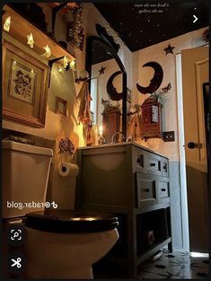 Bathroom Decor Whimsigoth, Hobo Bathroom Ideas, Whimsigoth Bathroom Aesthetic, Whimsigoth Fireplace, Whimsigoth Bathroom Ideas, Night Bathroom Aesthetic, Whimsical Gothic Decor Bathroom, Aesthetic Bathroom Decor Vintage, Small Bathroom Room Ideas