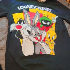 Looney Tunes 90's Style Group Shot T-Shirt Unisex T-Shirt Kid Shirt Harry Potter Graphic Tees, Hogwarts T Shirt, Superman Boy, Green Movie, Army Shorts, Harry Potter Girl, Pink Tee Shirt, Harry Potter Kids, Harry Potter Shirts