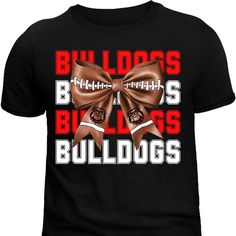 ❤️🖤🐶 Georgiaaaaaa! In GA, there are many things we love but GA football is one! & the bows, the bigger the better! ‼️ Looking for another team, just ask! Happy to make it for you! Unisex Shirt Ga Bulldog Shirts Vinyl, Ga Football, Georgia Bulldogs Shirt, Ga Bulldogs, Georgia Bulldogs Football, Go Dawgs, Sec Football, Bulldogs Football, Bulldog Shirt