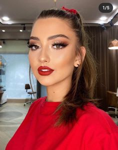 Holiday Makeup Looks Brown Eyes, Formal Makeup With Red Dress, Red Formal Makeup Looks, Wedding Makeup For Red Dress, Red Lips Eye Makeup, Makeup Prom Red Dress, Makeup Red Dress Formal, Eye Makeup On Red Dress, Makeup Inspo For Red Dress