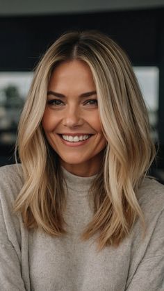 Haircut For Almond Shape Face, Different Haircuts For Round Face, Women’s Hair Medium Length, Long Straight Haircut Round Face, Fall 2024 Hair Trends Straight, Long Straight Haircut Side Part, U Shaped Medium Haircut, Flattering Haircuts For Long Faces, Millennial Mom Haircut