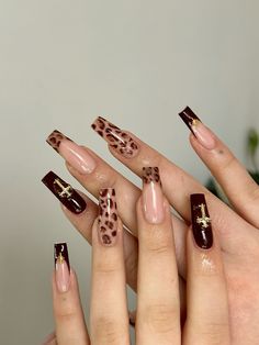 Leopard print nails, brown nails, dark red nails, gold nails, frenchtips Dark Leopard Print Nails, Brown And Leopard Nails, Leopard And Gold Nails, Italian Acrylic Nails, Dark Red And Brown Nails, Brown Leopard Print Nails, Brown Y2k Nails Acrylic, Dark Red Leopard Print Nails, Dark Brown Nails With Design