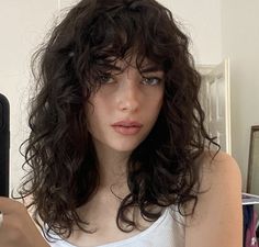 Short Curly Hair Styles, Natural Curly Hair Cuts, Curly Hair Photos, Hair Styles For Women, Haircuts For Curly Hair, Ageless Style, Curly Hair With Bangs, Dye My Hair