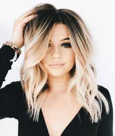 Make your blowout and curls last longer with Hairscentz Hair deodorizer Blond Balayage, Balayage Blonde, Ombré Hair, Long Blonde, Olivia Palermo, Long Blonde Hair, Hair Color Trends