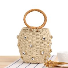 Origin: CN(Origin)Place Of Origin: SHAN DONG ProvinceMain Material: StrawShape: BucketGender: WOMENOccasion: VersatileExterior: NONELining Material: PolyesterModel Number: Beach bagPattern Type: SolidDecoration: Hollow OutDecoration: DiamondsInterior: Cell Phone PocketInterior: No PocketHardness: HARDStyle: FashionClosure Type: STRINGsummer bag 2020: luxury diamonds women bag 2020rattan bag: wicker woven handbags for womenstraw bag for women 2020: summer beach rattan bagWomen's handbag: luxury h Diamond Decorations, Woven Handbags, Rattan Bag, Handbags Casual, Woven Tote Bag, Straw Bags, Luxury Diamonds, Small Wallet, Woven Bag