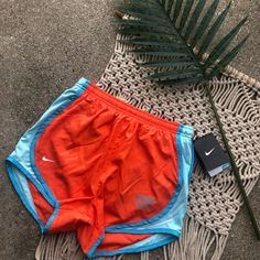 New With Tag Nike Running Shorts Size Xs Style- Tempo Short Collegiate Illinois State Orange Printed Shorts With Light Blue Sides Nike Tempo, Illinois State, Nike Running Shorts, Shorts Athletic, Nike Running, Nike Shorts, New Nike, Running Shorts, Athletic Shorts