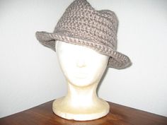 And here's a funky fedora pattern for all you good folks in the UK and Australia you can crochet so you can have something sharp to wear. Fedora Pattern, Crochet Summer Hats, Crochet Sun Hat, Sailor Hat, Carry All Bag, Summer Crochet, Fedora Hat, Learn To Crochet, Summer Hats