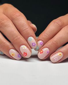 151 Cute Short Nail Designs - Ak Pal Kitchen Pretty Short Nails, Spring Acrylic Nails, Daisy Nails, Nail Polish Trends, Cute Summer Nails, Nail Designs Glitter