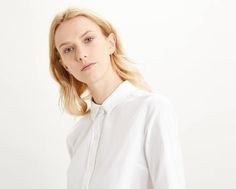 Our take on a menswear staple, this Classic Shirt features a tonal embroidered logo at the chest for a subtle, refined touch. Our take on the Oxford staple Wear for a subtle, refined look Features a tonal embroidered logo at the chest White Levis, High Neck Top, Shirt For Women, Oxford Shirt, Classic Shirt, Karl Lagerfeld, Bright White, Casual Looks, Levi's