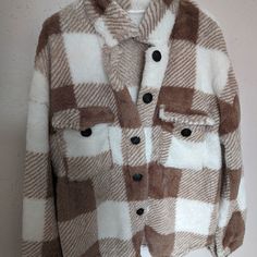 Brand New, Did Not Come With Tags. Khaki And White Plaid Sherpa With Buttons. Flannel Jacket Outfit, Flannel Hoodie, Flannel Jacket, Teddy Jacket, Sherpa Jacket, White Cardigan, White Plaid, Layering Pieces, Fall And Winter