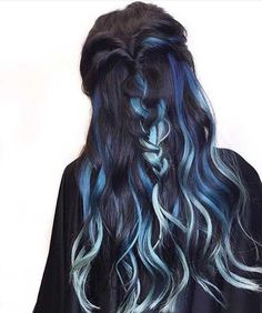 Blue Hair Highlights, Black Hair Ombre, Hair Rainbow, Colored Hair Tips, Super Hair, Hair Color Purple, Trendy Hair Color, Hair Color Blue, Ombre Hair Color