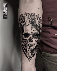 tattoo Courage Tattoos, Flower Leg Tattoos, Skull Girl Tattoo, Hippie Tattoo, Neck Tattoos Women