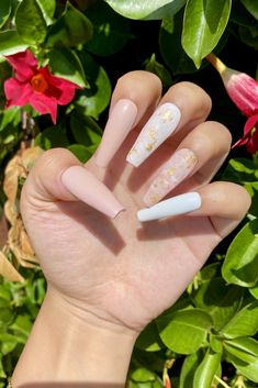 Pink And White Marble Nails, Marble Nails With Gold Flakes, Cute Easy Nails, Marble Nails With Gold, Nails With Gold Flakes, White Marble Nails, Pink And White Marble, White Gel Polish, Marble Acrylic Nails