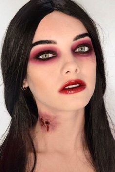 Glam and Sexy Vampire Makeup Ideas 2020 ★ Dracula Women Makeup, Bitten By A Vampire Costume, Vampire Bite Makeup Neck, Diy Vampire Bite Marks, Leather Vampire Costume, Dracula Women Costume, Lady Vampire Makeup, Undead Bride Makeup, Bride Of Dracula Makeup