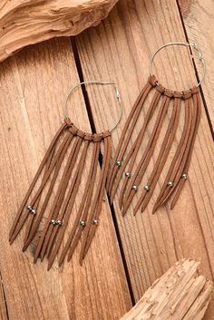 Material:PU,COPPER Craft:pu All measurements are done by hand, actual dimensions might vary slightly size:? lenght6.96in Fringe Diy, Diy Tassel Earrings, Jewelry Earings, Leather Fringe Earrings, Copper Crafts, New Bohemian, Western Necklaces, Turquoise Hoops, Western Accessories