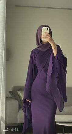 Purple Dress Hijab Outfit, Modest Dresses Hijab, Dress For Hijab Girl, Hijabi Prom, Hijabi Prom Dress, Long Dress Hijab, Hijabi Dresses, Wedding Hijab Styles, Mehandi Henna