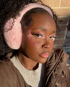 It’s Cold Makeup, Soft Winter Makeup Looks, Pink Winter Makeup, Ice Moodboard, Pink Christmas Makeup, Winter Makeup Aesthetic, I’m Cold Makeup, Winter Wonderland Makeup, Christmas Makeup Looks Simple