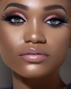 Makeup Ideas For Black Women, Matte Make Up, Maquillage Yeux Cut Crease, Drag Make-up, Black Women Makeup, Makijaż Smokey Eye, Black Bride