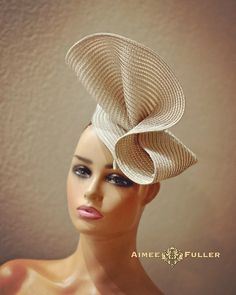 Elegant Adjustable Beige Straw Hat, Elegant Beige Curved Brim Fascinator, Cream Brimmed Fascinator For Formal Occasions, Elegant Beige Adjustable Fascinator, Elegant Adjustable Beige Fascinator, Elegant Beige Brimmed Straw Hat, Chic Cream Fascinator With Short Brim, Elegant Summer Headpiece With Pinched Crown, Elegant Summer Headpieces With Pinched Crown