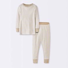 Add a touch of comfort to your toddler's wardrobe with this 2-Piece Long-Sleeve Snug-Fit Cotton Pajama Set from cloud Island™. Made out of 100% cotton, this pack includes one pajama T-shirt and one pajama pant. The T-shirt is designed with round neckline and long sleeves while the pant features full elastic waistband for a snug fit. Plus, the set comes with pullover style that makes it easy to wear. cloud island™: Designed with love. Made without compromise. Boys Pjs, Animal Pajamas, Cotton Pajama Set, Cloud Island, Cotton Pajama Sets, Pajama Pant, Toddler Boy Outfits, Cotton Pyjamas, Long Sleeve Pyjamas