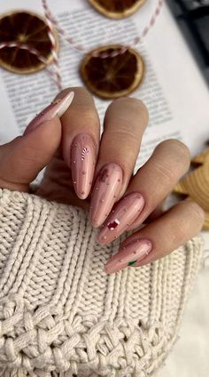 Holiday Nail Designs, Shiny Nails, Christmas Nails Acrylic, Festival Nails, New Year's Nails, Neutral Nails, Xmas Nails, Chic Nails