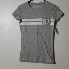 New With Tags Aeropostale Tshirt Small Aeropostale Hoodies, Aeropostale Shirts, Cars Tees, Polo Women, Crop Top Hoodie, Black Polo, Crop Top Shirts, Fancy Dresses, Aeropostale