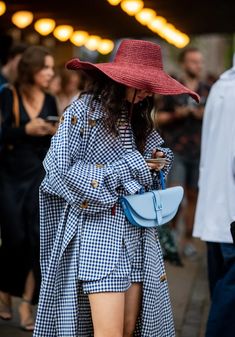 Copenhagen Fashion Week Street Style Gingham Street Style, Best Street Style 2023, Detailed Outfits, Copenhagen Fashion Week Street Style, Copenhagen Street Style, Gingham Fashion, Copenhagen Fashion, Girl Trends, Moda Chic