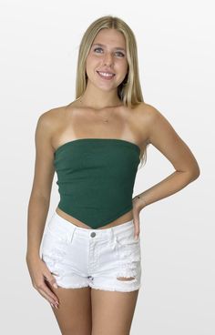 Look great on those hot game days! This tube top is a soft ribbed tee fabric with a triangle detail in front. Pair with your favorite bottoms to look great and keep cool on gamedays. Color- Dark Green (Also Available in Blue, Burgundy, Red, and Orange) 95% Polyester 5% Spandex Trendy Tops For Game Day In Summer, Fitted Tops For Game Day In Spring, Casual Ribbed Tube Top, Trendy Ribbed Bandeau Top, Trendy Green Bandeau Top, Trendy Stretch Green Tube Top, Green Stretch Casual Tube Top, Trendy Green Stretch Tube Top, Casual Green Stretch Tube Top