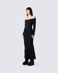 A sleek, clean look is always a serve ✨ Make yourself known in the most effortless way with this black off shoulder top - only the baddest can stand out without even trying 🖤 Black Stretch Off-shoulder Top In Elastane, Black Stretch Elastane Off-shoulder Top, Black Fitted Off-shoulder Top, Fitted Black Off-shoulder Top, Black Off Shoulder Top, Maxi Skirt Set, The Baddest, Orange Satin, Black Off Shoulder