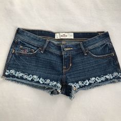 Hollister Floral Embroidered Jean Shorts Size 25 New With Tags Country Closet, Embroidered Jean Shorts, Hollister Shorts, Embroidered Jeans, Hollister, Jean Shorts, Color Blue, Womens Shorts, Tags