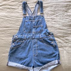 Great Condition. So Comfortable. Ziggy Shortalls, Time Capsule Wardrobe, Free Pants, Overalls Outfit, Christmas Clothes, Time Capsule, Christmas Outfit, Capsule Wardrobe, Pant Jumpsuit