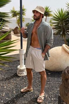 Morocco Outfit Ideas Men, Mens Mexico Outfits, Mens Beach Vacation Outfits, Men’s Beach Vacation Outfits, Mens Hawaii Outfits, Mexico Outfits Men, Mens Vacation Outfits Mexico, Men Vacation Outfits Beach, Cancun Outfits Men