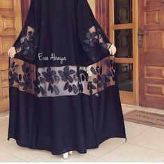 Black Abaya Designs, Modern Abaya, Abaya Fashion Dubai, Iranian Fashion, Mode Kimono, Iranian Women Fashion, Abaya Designs, Muslim Fashion Outfits