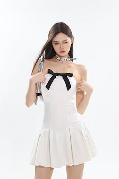 SIZE Length Bust Waistline S 64 62 60 M 65 66 62 L 66 70 64 Size: S M LColor classification: whiteApplicable season: spring, summer and autumnYear Season: Fall 2023Material composition: Other materials Black Bow Tie, Fits Inspo, Fishtail Dress, Custom Made Clothing, Pleated Mini Dress, Graduation Photos, Long Summer Dresses, Runway Models, Black Bow