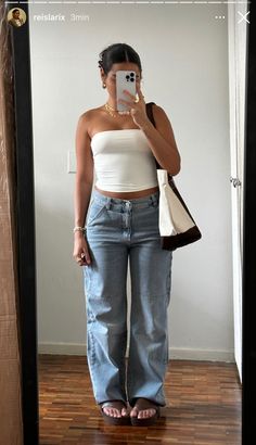 top tomara que caia branco, calça cargo jeans, tote bag, papete dubuy marrom, look de verão, looks de verão com calça, looks basicos, looks estilosos, hand, makai bikini, mango Summer Outfits Pants Jeans, Shein Ezwear Outfits, Vegas Fits Summer, Mid Size Aesthetic Outfits Summer, Art Museum Outfit Summer, Mid Size Going Out Outfits, Jeans With Sandals Outfit, Basic Summer Outfits Casual, Basic Summer Fits