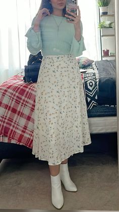 Modest Spring Outfits Aesthetic, Modern Romantic Style, Modest Girly Outfits Casual, Cute Pentecostal Outfits, Colorful Modest Outfits, School Outfits Modest, Church Outfits Aesthetic, Modest Teenage Girl Outfits, Looks Com Short