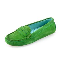 | Kelly Green Flat Wedges, Suede Moccasins, On Clouds, Walking On Clouds, Closed Toe Shoes, Travel Shoes, Heels & Wedges, Green Suede, Flat Boots