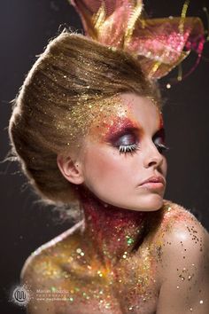 make-up-is-an-art: Photographer: Marian Wodzisz Opera Makeup, Extreme Make-up, Moon Costume, Make Up Designs, Avant Garde Makeup, Theatrical Makeup, Fairy Makeup, Fantasy Hair, Special Effects Makeup