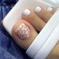 20 Cute & Easy Toe Nail Deisgns for Summer 2023 - The Trend Spotter Pedicure Gel, Easy Toe Nail Designs